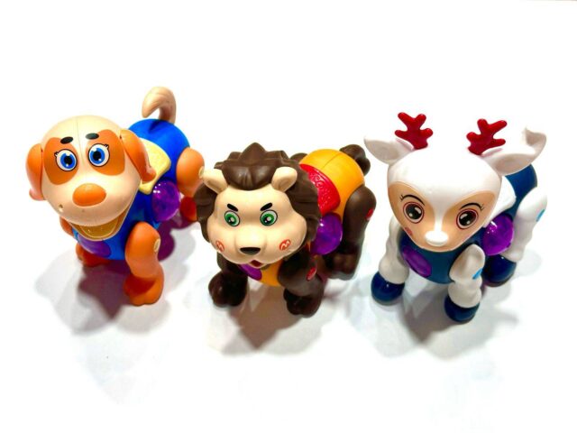 Interactive Animal Toys Set, 3 Pieces, Dog Lion Deer Figurines, Colourful Educational Toys