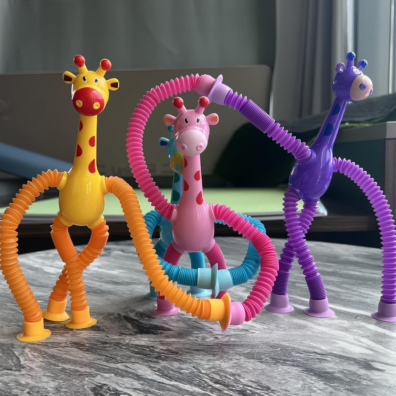 TOMFANCY Suction Cup Pop Tubes Giraffe Toy 4PCS, Telescopic Sensory Fidget Toys Funny Shape Changing for Kids Boys Girls Adult Giraffe