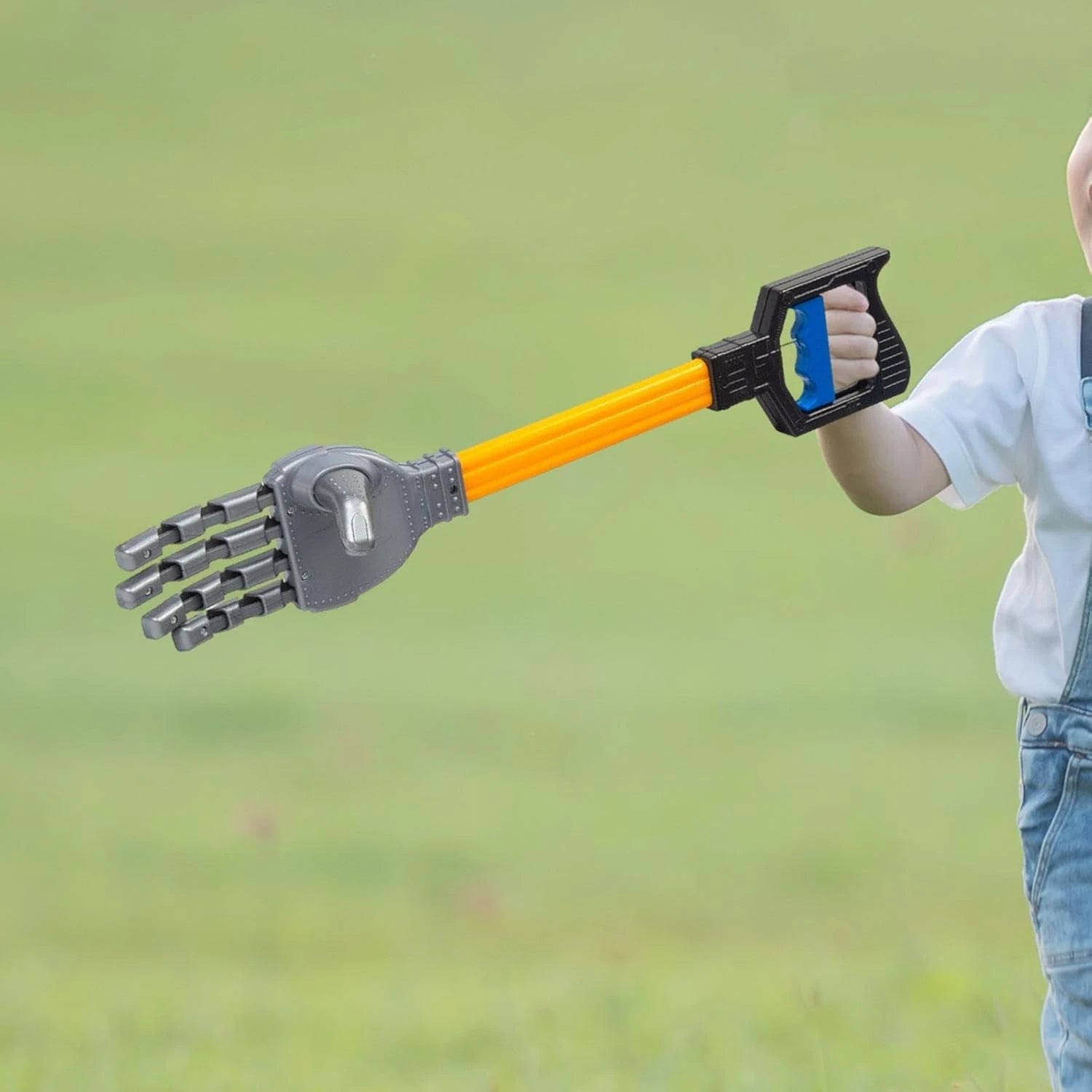 Rober Robot Hand Toy