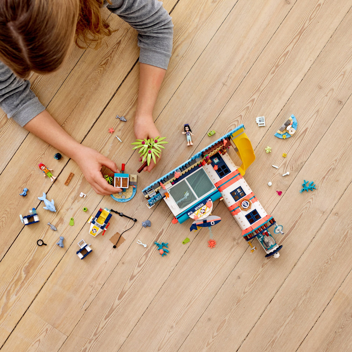 Marine Animal Rescue Lighthouse Building Set, 639 Pieces