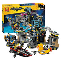 Batman Batcave building set, 1087 pieces, item number 10636