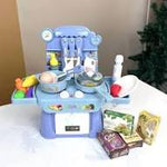 Taste Kitchen playset with automatic water cycle sink