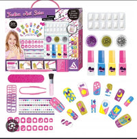 Fashion Nail Salon Set